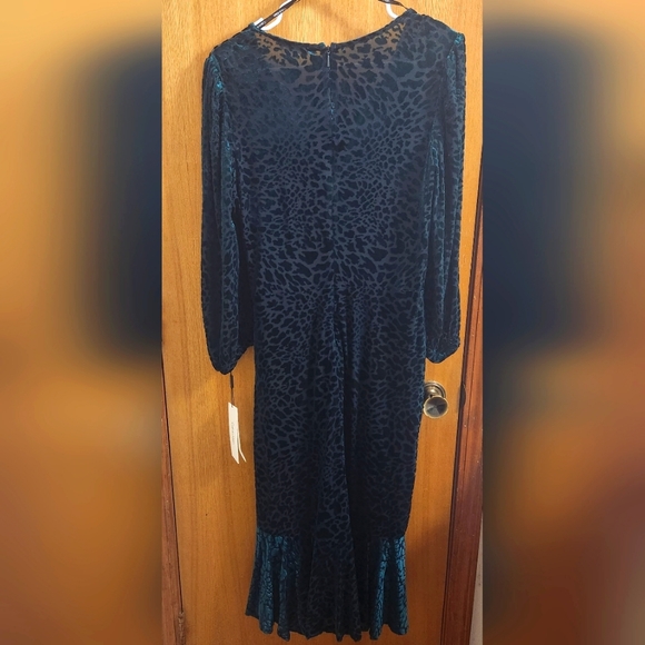 Calvin Klein Green Velvet Leopard Print Dress Size 8 - Picture 6 of 12